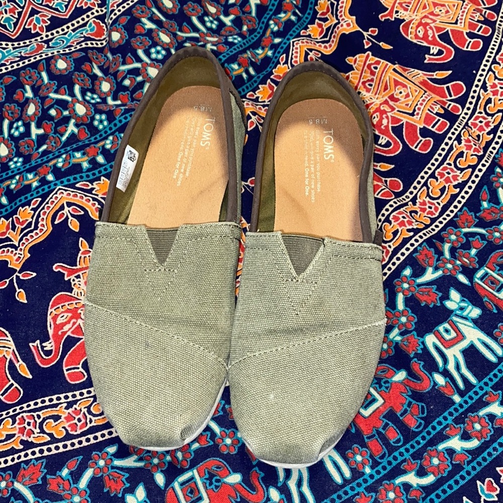 Army green and brown Toms
